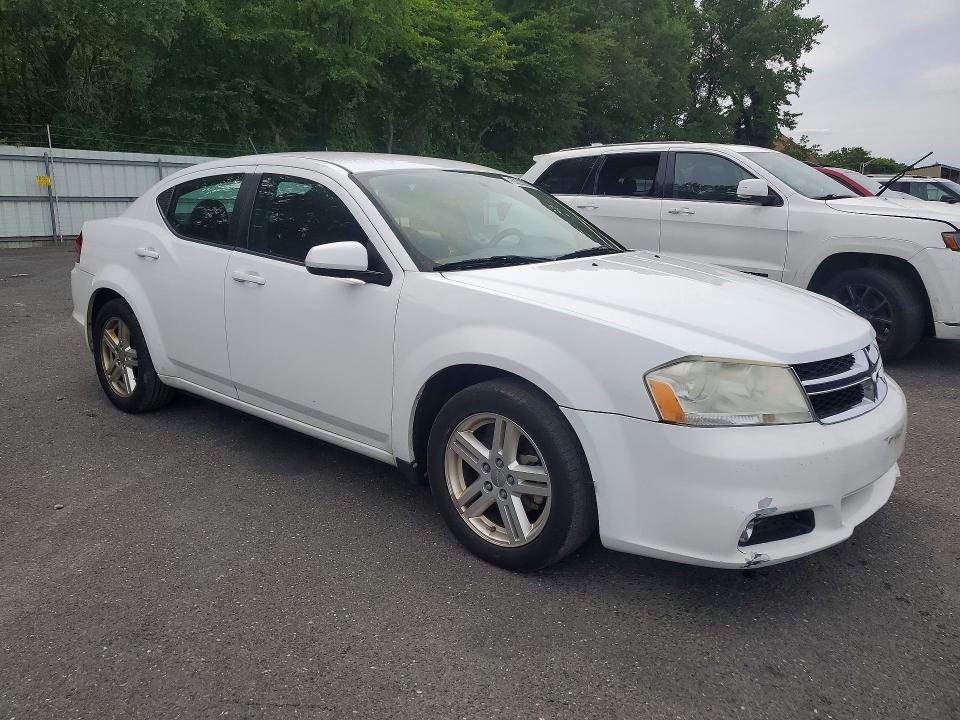 62228296 :رقم المزاد ، 1C3CDZCB9DN626095 vin ، 2013 Dodge Avenger مزاد بيع