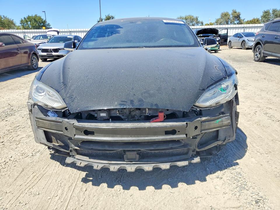 Продаж на аукціоні авто 2015 Tesla Model S, vin: 5YJSA1E15FF105687, номер лоту: 63193556