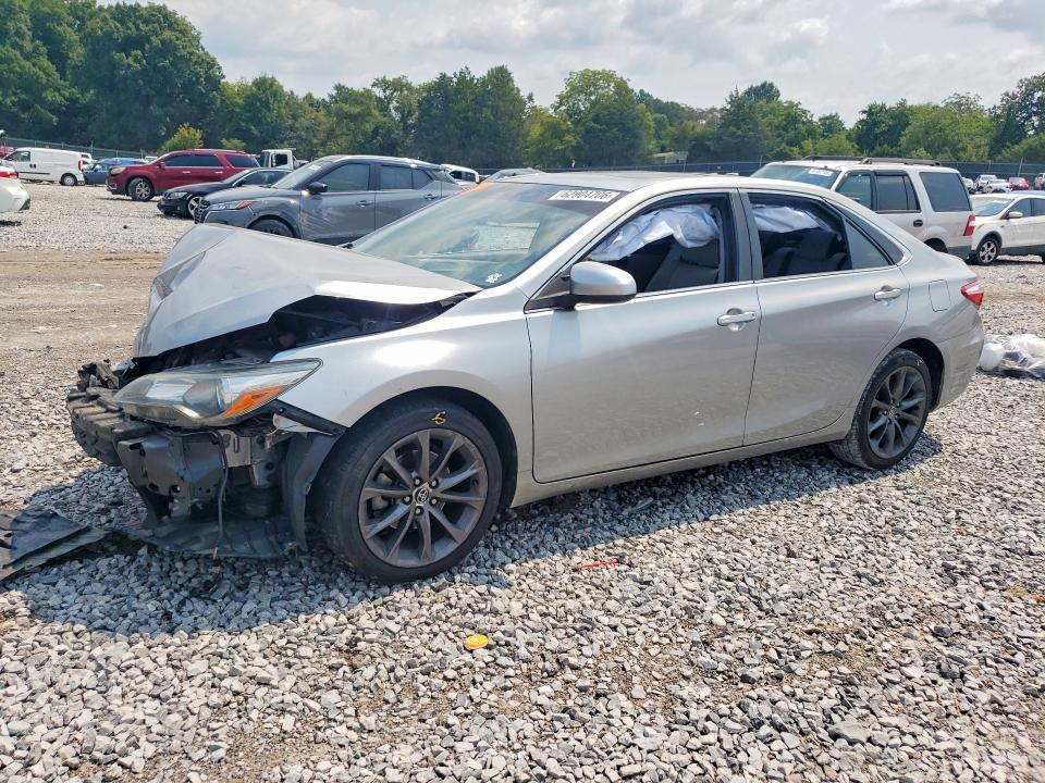 62904706 :رقم المزاد ، 4T1BF1FK8FU921398 vin ، 2015 Toyota Camry مزاد بيع