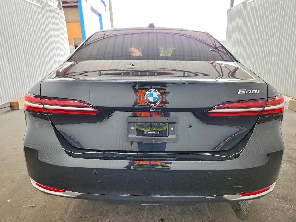 61109266 :رقم المزاد ، WBA43FJ01SCU53049 vin ، 2025 Bmw 530 مزاد بيع