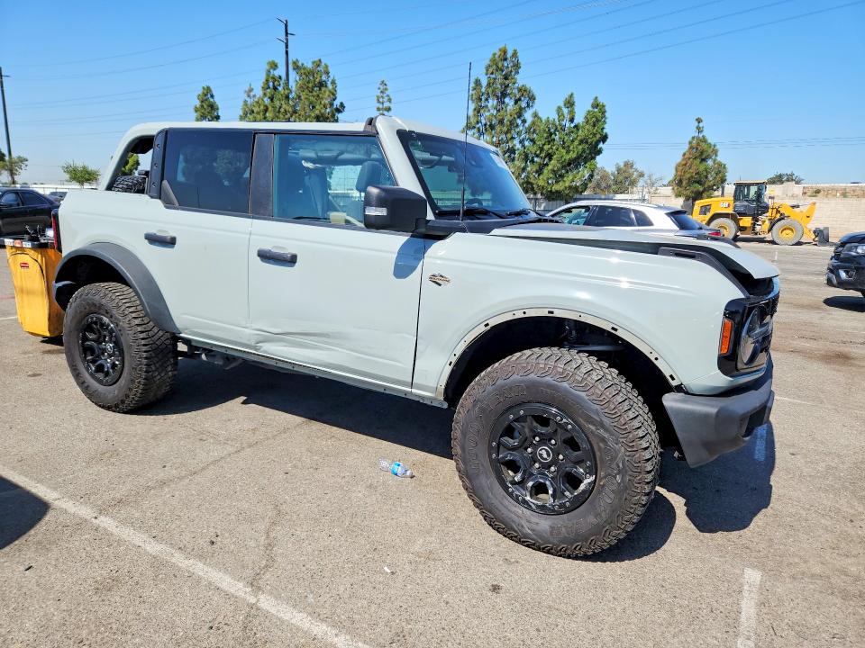 60714966 :رقم المزاد ، 1FMEE5DP3NLB75808 vin ، 2022 Ford Bronco مزاد بيع