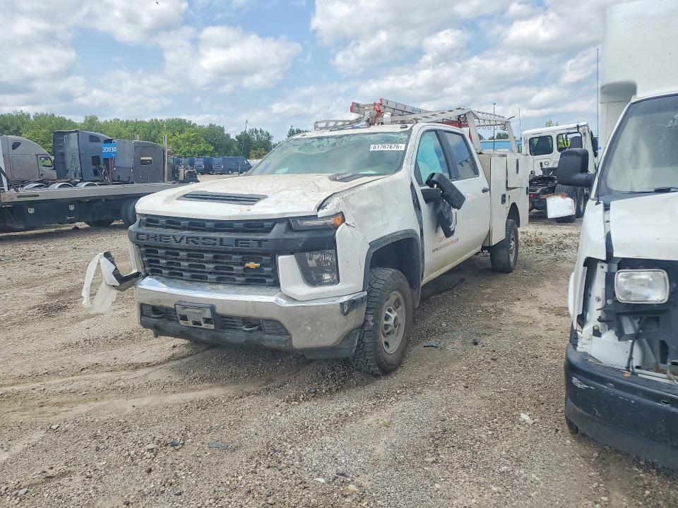 61767676 :رقم المزاد ، 1GC1YLEY8LF204818 vin ، 2020 Chevrolet Silverado مزاد بيع