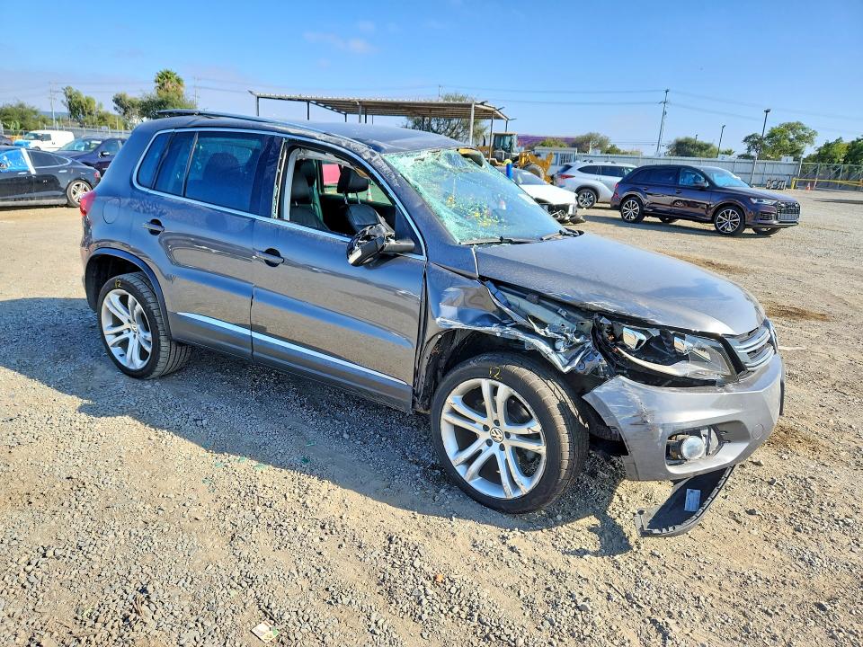 62909706 :رقم المزاد ، WVGAV7AX1GW560946 vin ، 2016 Volkswagen Tiguan مزاد بيع