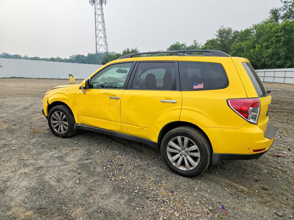 60583306 :رقم المزاد ، JF2SHADC8DH422635 vin ، 2013 Subaru Forester مزاد بيع