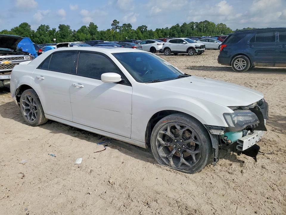 Aukcja sprzedaży 2020 Chrysler 300, vin: 2C3CCABT2LH145904, numer aukcji: 61627936