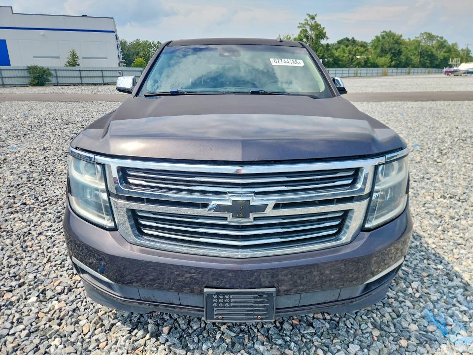 2015 Chevrolet Suburban მანქანა იყიდება აუქციონზე, vin: 1GNSKKKC7FR142055, აუქციონის ნომერი: 62744786