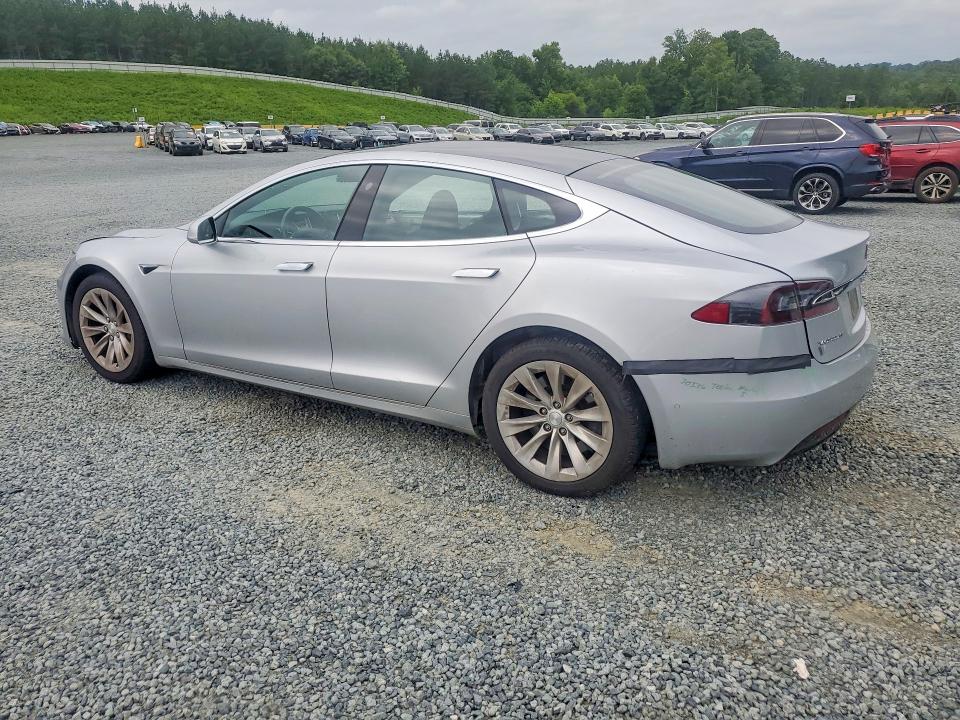 2018 Tesla Model S მანქანა იყიდება აუქციონზე, vin: 5YJSA1E24JF241598, აუქციონის ნომერი: 59959266