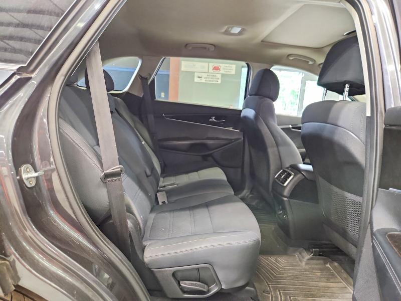 Продажа на аукционе авто 2017 Kia Sorento, vin: 5XYPG4A33HG289486, номер лота: 62156966