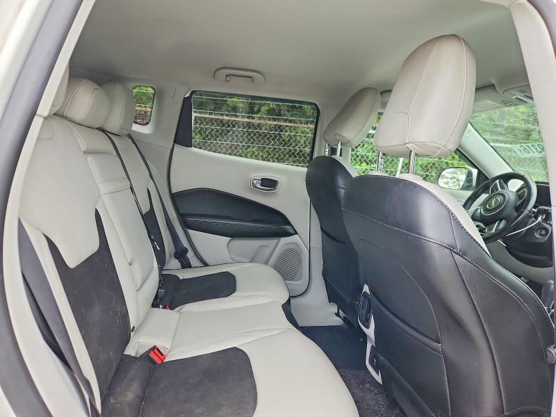 60409316 :رقم المزاد ، 3C4NJCBB3JT226864 vin ، 2018 Jeep Compass مزاد بيع