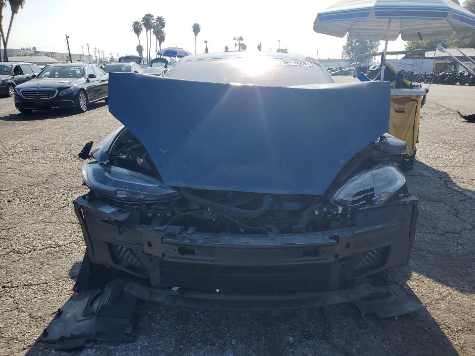 62716866 :رقم المزاد ، 5YJSA1E24MF423869 vin ، 2021 Tesla Model S مزاد بيع