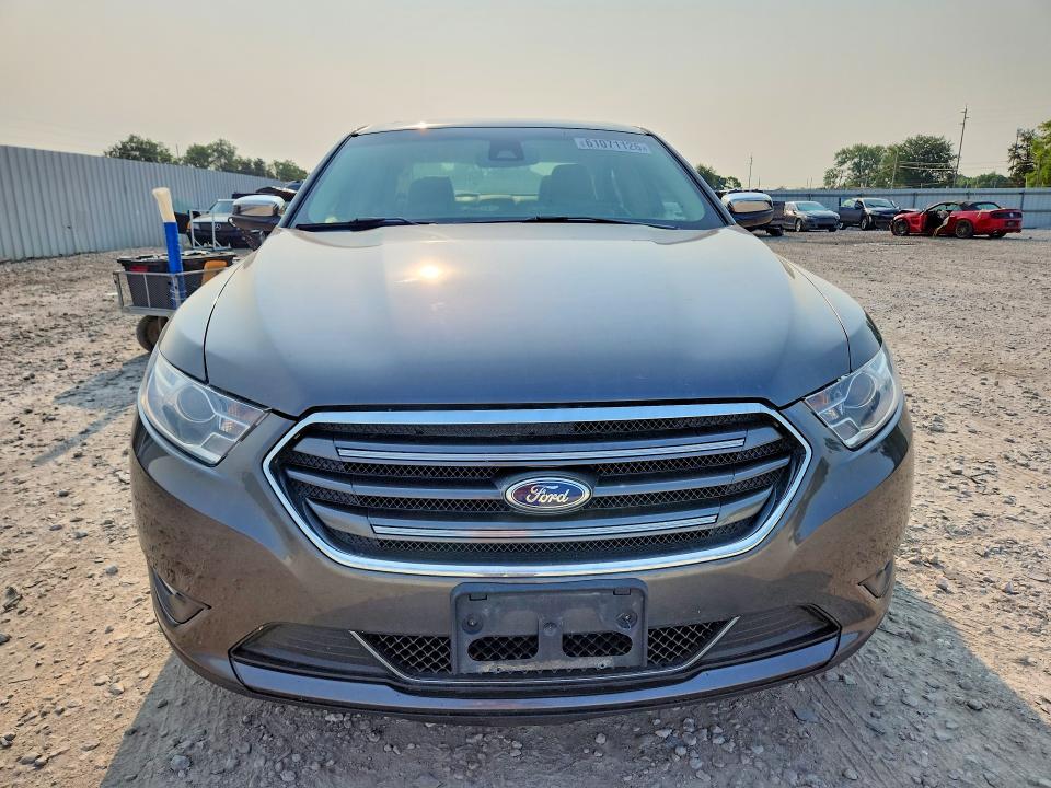 Продаж на аукціоні авто 2015 Ford Taurus, vin: 1FAHP2J80FG113936, номер лоту: 61071126
