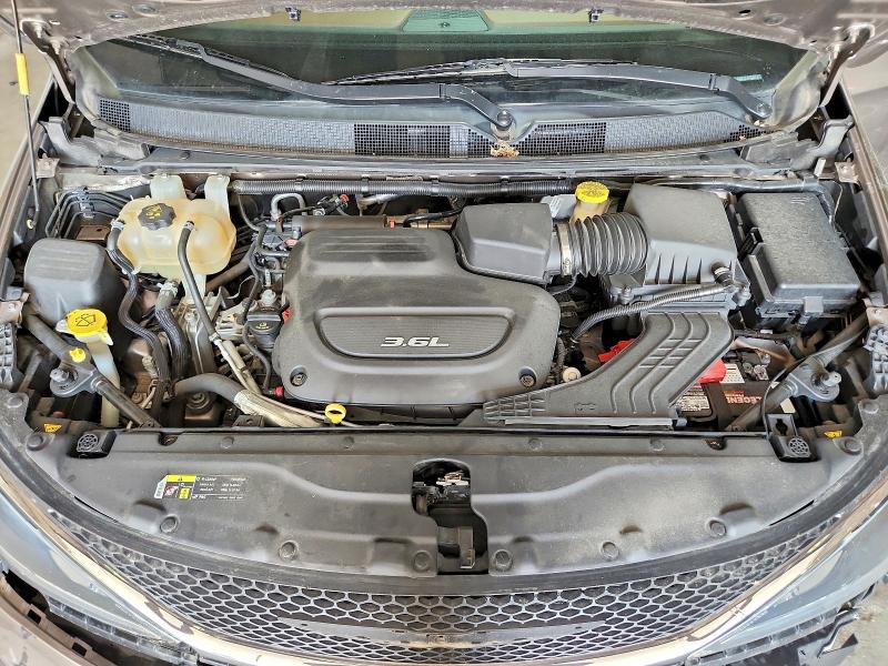 Продаж на аукціоні авто 2017 Chrysler Pacifica, vin: 2C4RC1GG4HR638079, номер лоту: 60621776