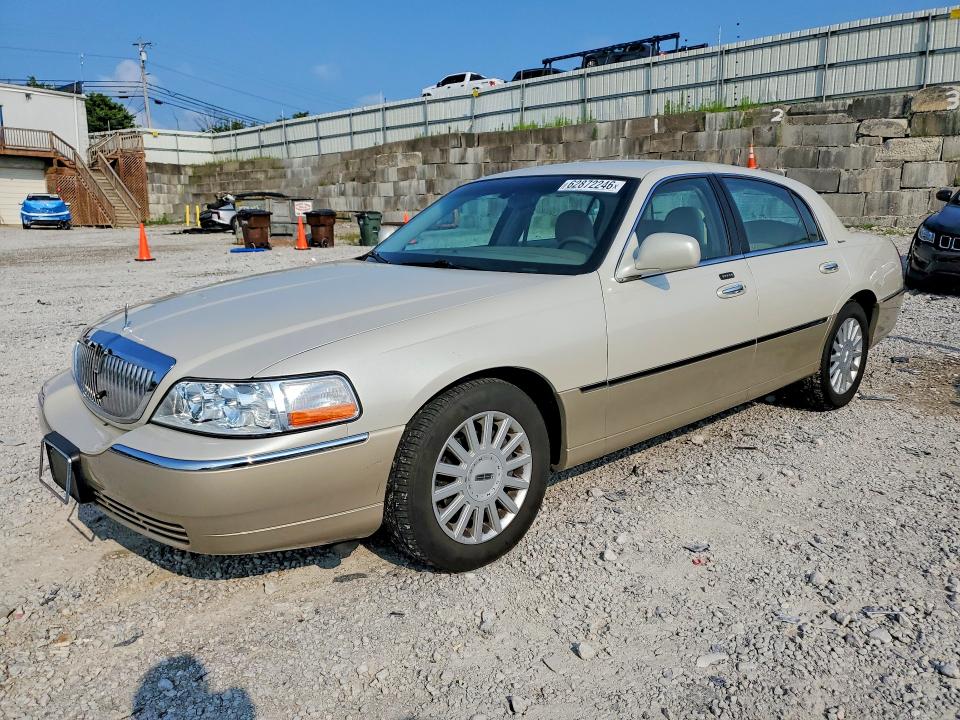 Продажа на аукционе авто 2005 Lincoln Town Car, vin: 1LNHM81W05Y636477, номер лота: 62872246