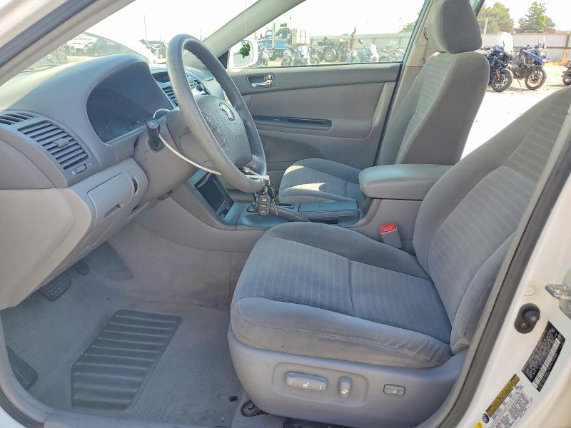 59962356 :رقم المزاد ، 4T1BF30K95U092957 vin ، 2005 Toyota Camry مزاد بيع