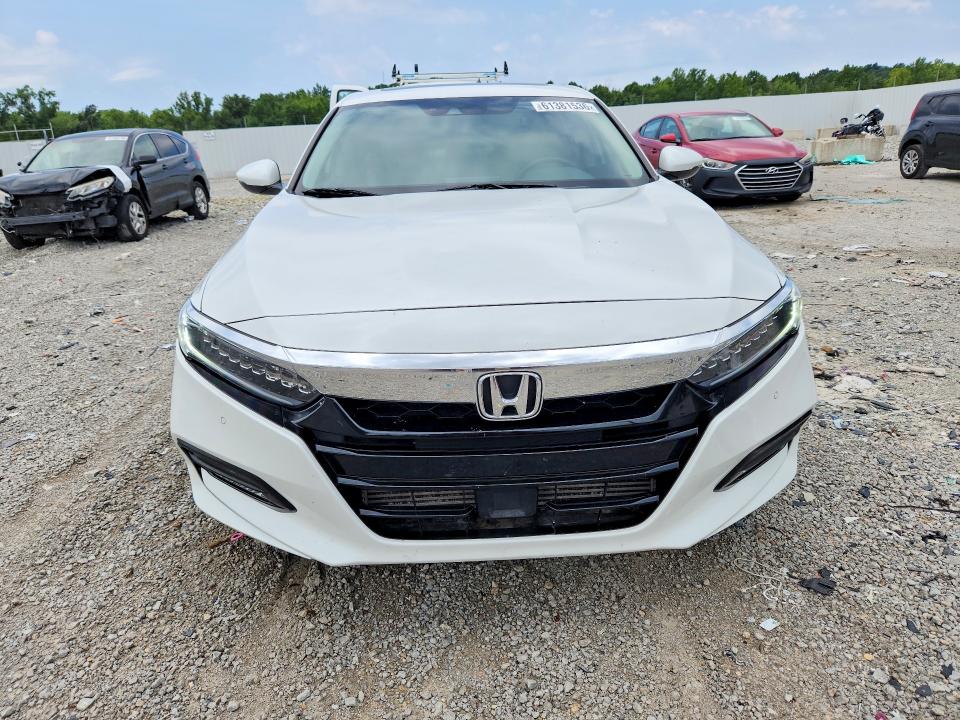 61381536 :رقم المزاد ، 1HGCV1F9XJA119407 vin ، 2018 Honda Accord مزاد بيع