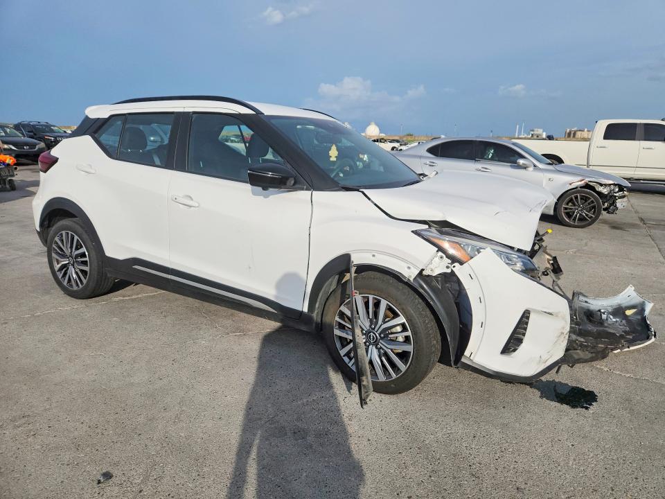 63597486 :رقم المزاد ، 3N1CP5DV1RL527558 vin ، 2024 Nissan Kicks مزاد بيع
