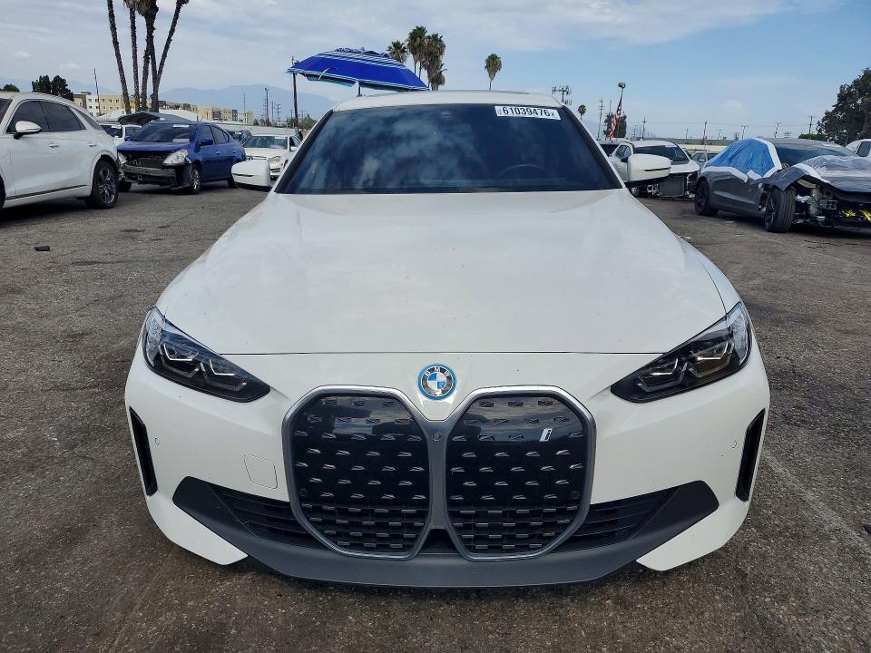 61039476 :رقم المزاد ، WBY73AW05PFP54665 vin ، 2023 Bmw I4 مزاد بيع
