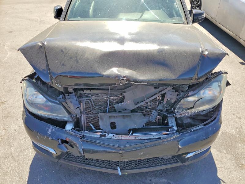 2014 Mercedes-benz C მანქანა იყიდება აუქციონზე, vin: WDDGF4HB8EA945697, აუქციონის ნომერი: 63071706