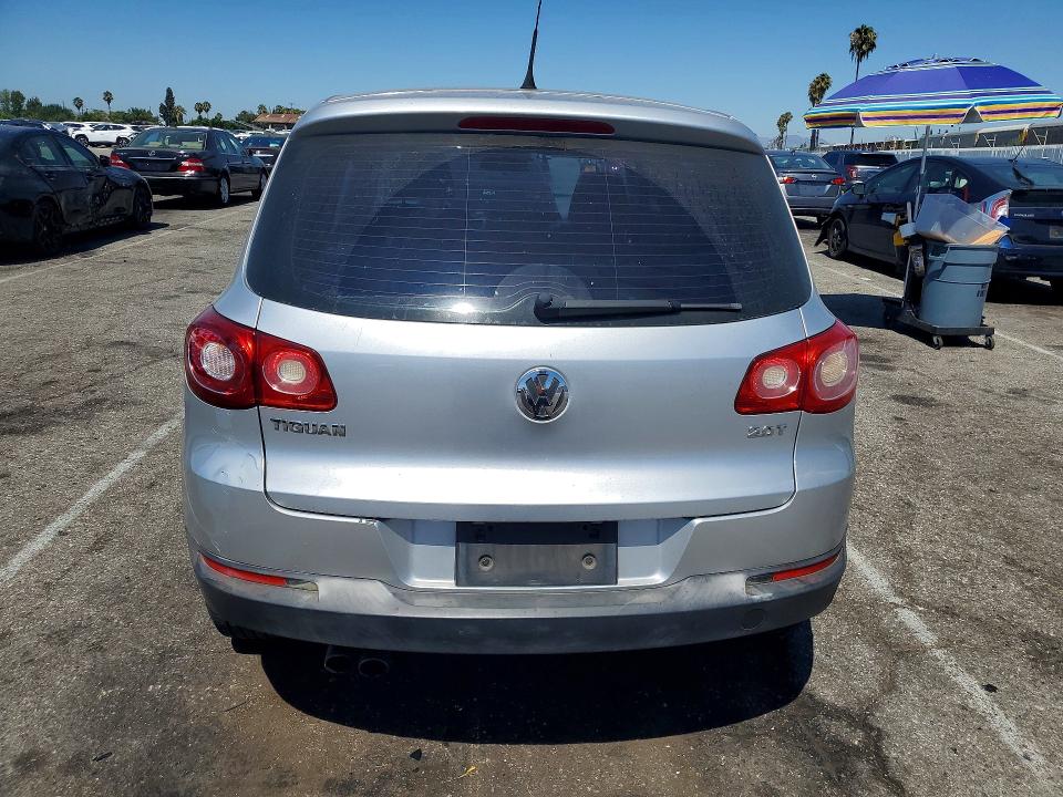 60508926 :رقم المزاد ، WVGAV7AX4BW538268 vin ، 2011 Volkswagen Tiguan مزاد بيع