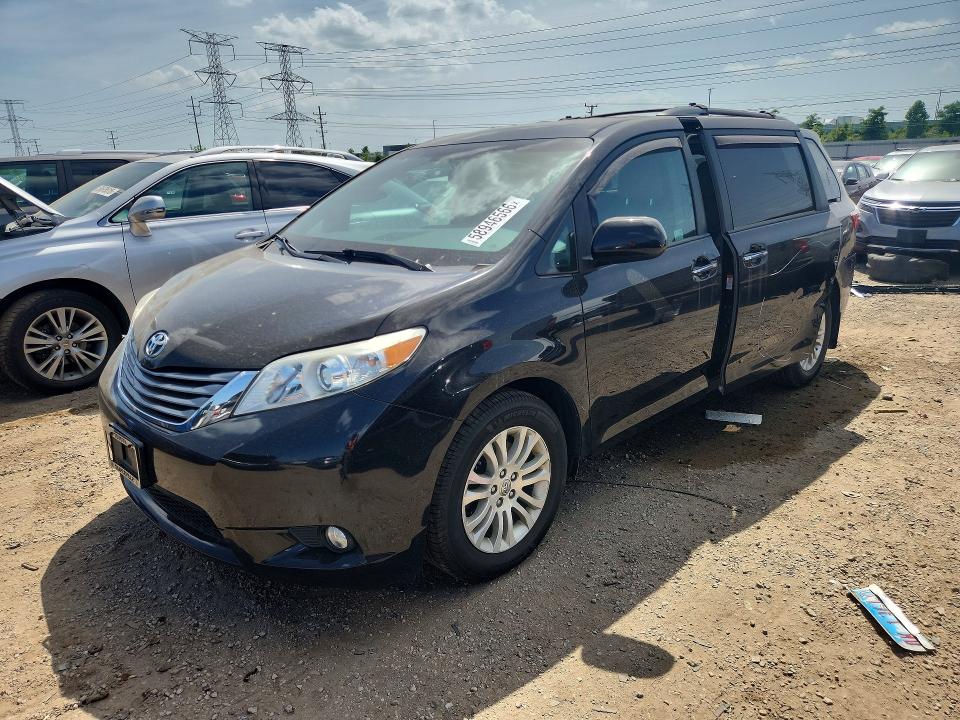 58946566 :رقم المزاد ، 5TDYZ3DC4HS831301 vin ، 2017 Toyota Sienna مزاد بيع