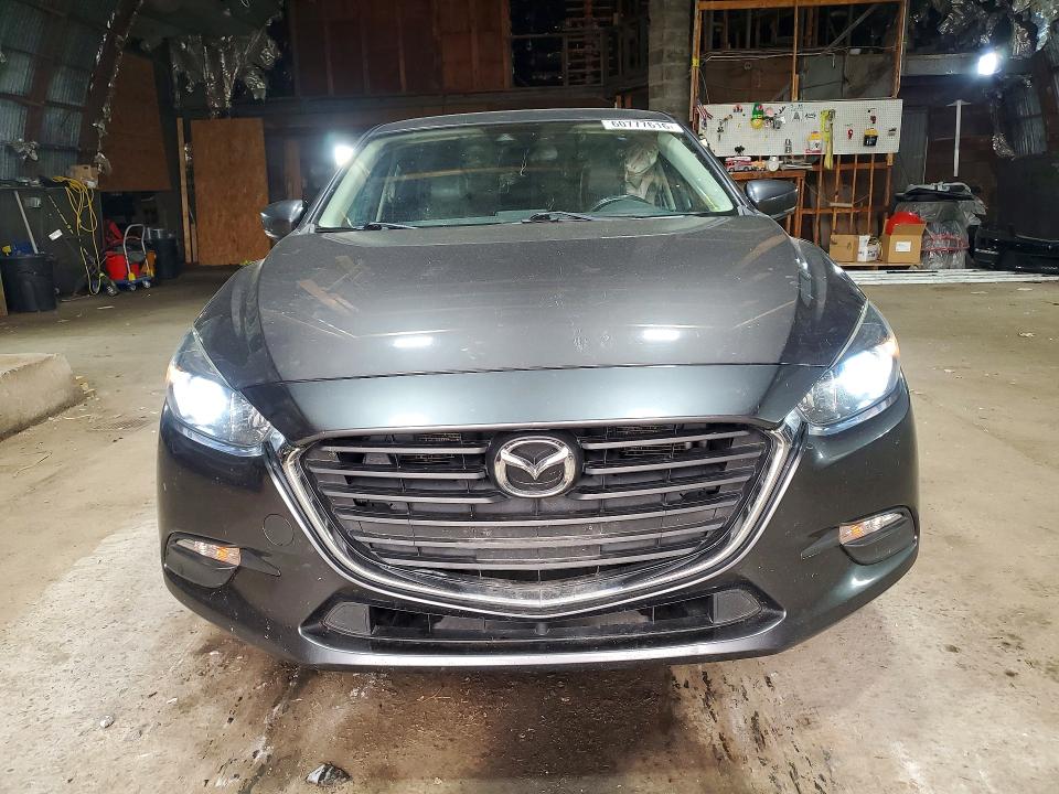60777616 :رقم المزاد ، 3MZBN1V39JM252621 vin ، 2018 Mazda 3 مزاد بيع