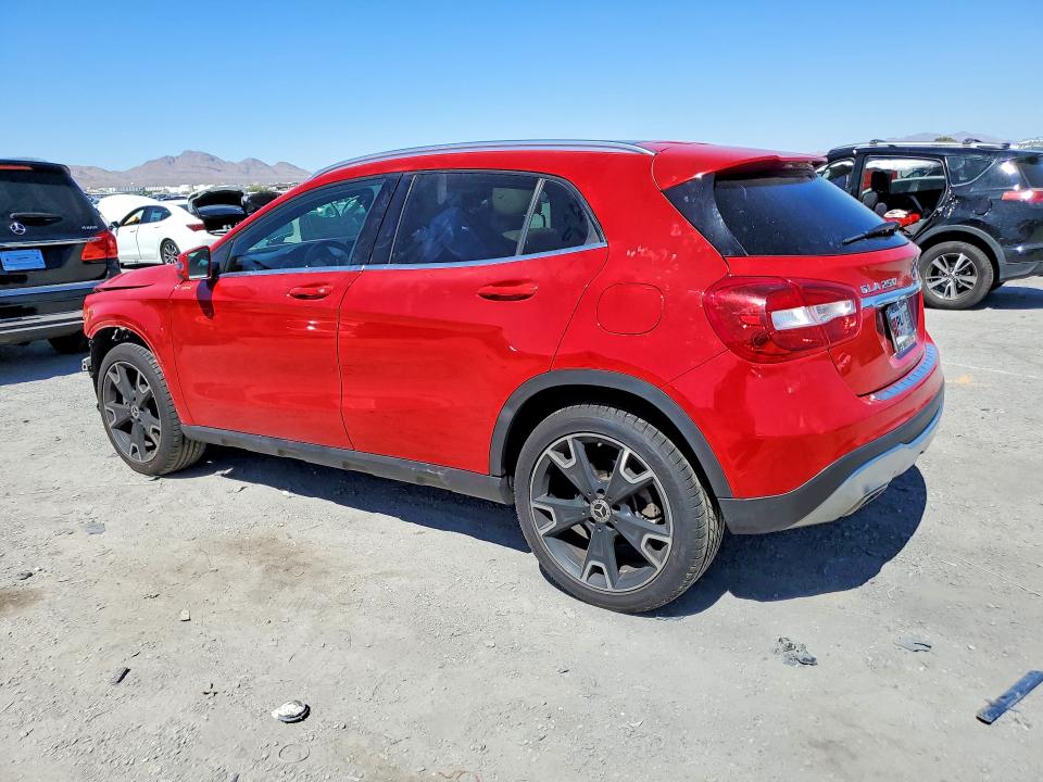 59706916 :رقم المزاد ، WDCTG4GB1JJ497735 vin ، 2018 Mercedes-benz Gla مزاد بيع