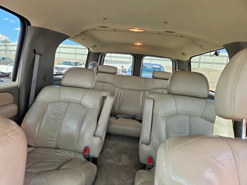 2001 Chevrolet Suburban მანქანა იყიდება აუქციონზე, vin: 3GNFK16T11G179617, აუქციონის ნომერი: 60829916
