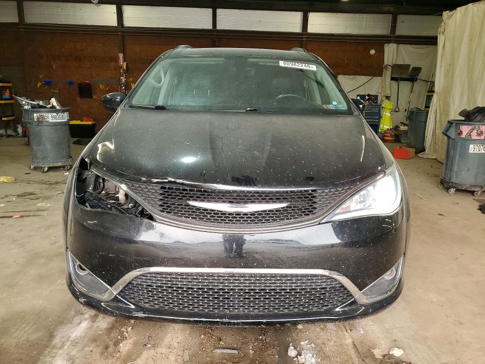 2017 Chrysler Pacifica მანქანა იყიდება აუქციონზე, vin: 2C4RC1BG1HR794927, აუქციონის ნომერი: 60982246