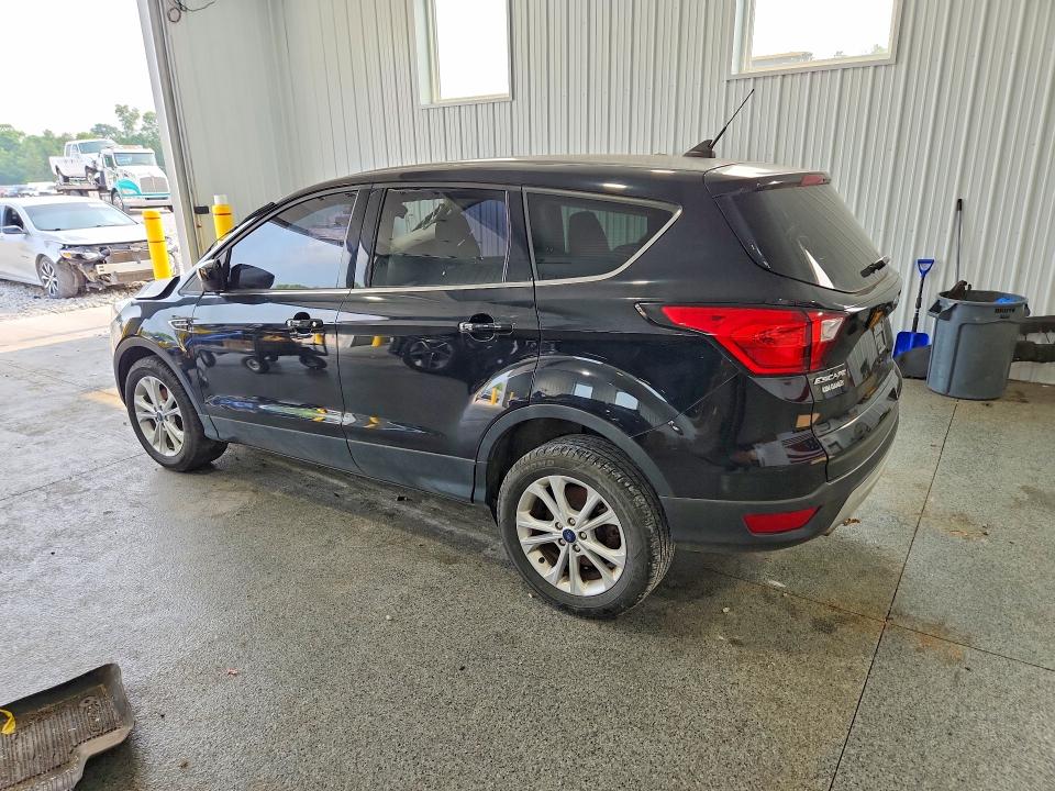 Продажа на аукционе авто 2019 Ford Escape, vin: 1FMCU0GD4KUB72808, номер лота: 62516076
