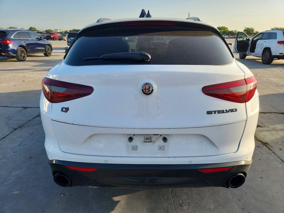 61198316 :رقم المزاد ، ZASPAKBN7L7C75514 vin ، 2020 Alfa Romeo Stelvio مزاد بيع