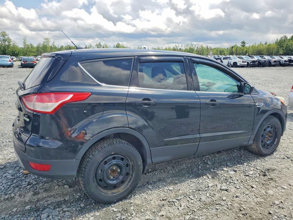 63329236 :رقم المزاد ، 1FMCU0GX3EUD20445 vin ، 2014 Ford Escape مزاد بيع