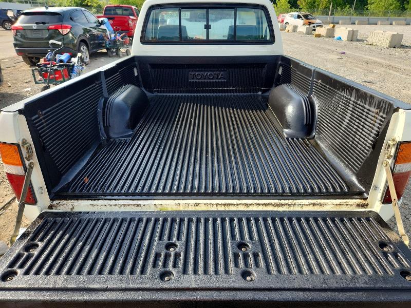 62290666 :رقم المزاد ، 4TARN81P6NZ001607 vin ، 1992 Toyota Pickup مزاد بيع