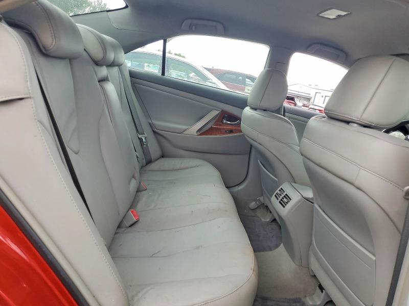 61155966 :رقم المزاد ، 4T1BB3EK4AU116869 vin ، 2010 Toyota Camry مزاد بيع