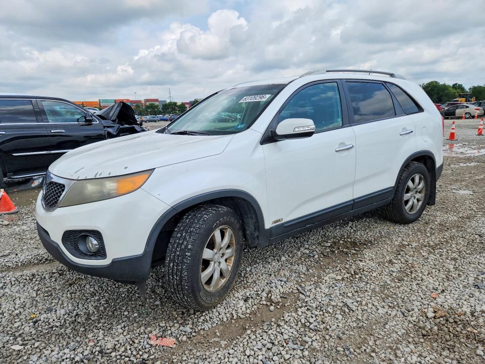 2011 Kia Sorento მანქანა იყიდება აუქციონზე, vin: 5XYKTDA17BG153079, აუქციონის ნომერი: 63109296