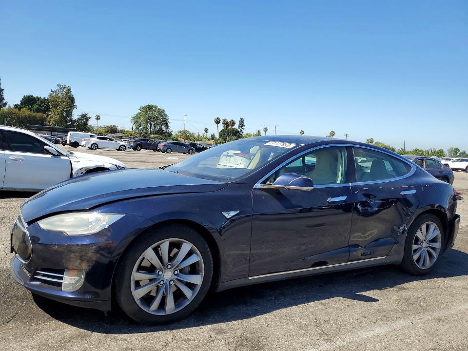 Продажа на аукционе авто 2015 Tesla Model S, vin: 5YJSA1S12FFP73371, номер лота: 60437866