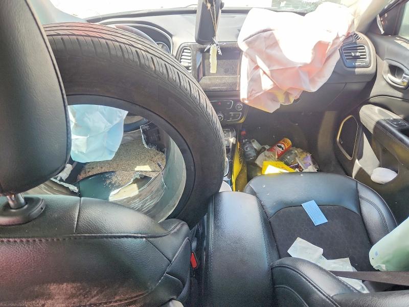61858386 :رقم المزاد ، 3C4NJDBB0MT547688 vin ، 2021 Jeep Compass مزاد بيع