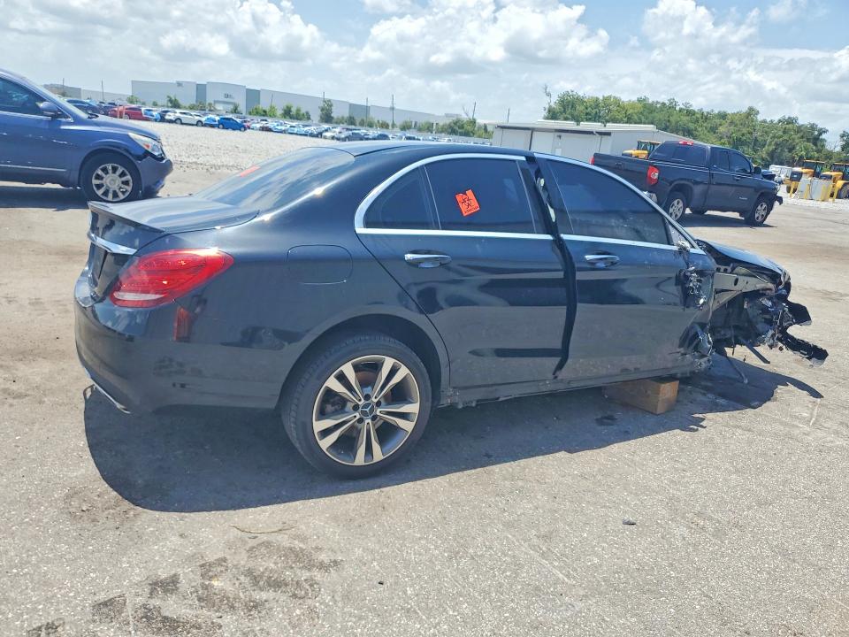 61967836 :رقم المزاد ، 55SWF4JB3GU150307 vin ، 2016 Mercedes-benz C مزاد بيع