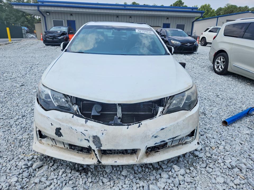 2014 Toyota Camry Hybrid მანქანა იყიდება აუქციონზე, vin: 4T1BD1FK9EU134500, აუქციონის ნომერი: 62709836