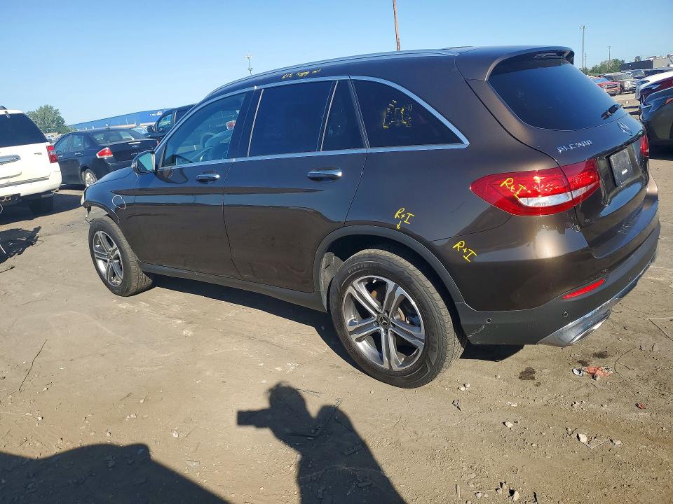 62120716 :رقم المزاد ، WDC0G4KB6JV109059 vin ، 2018 Mercedes-benz Glc مزاد بيع