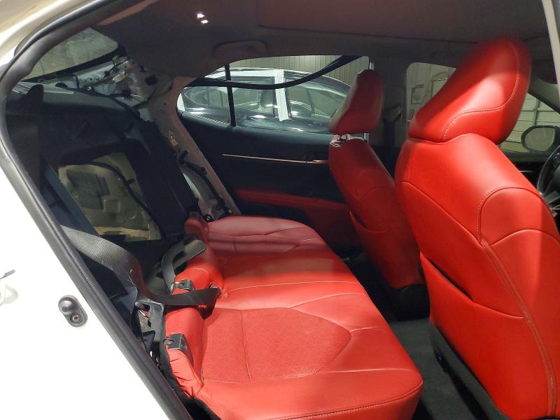 59796756 :رقم المزاد ، 4T1K61AK2NU018525 vin ، 2022 Toyota Camry مزاد بيع