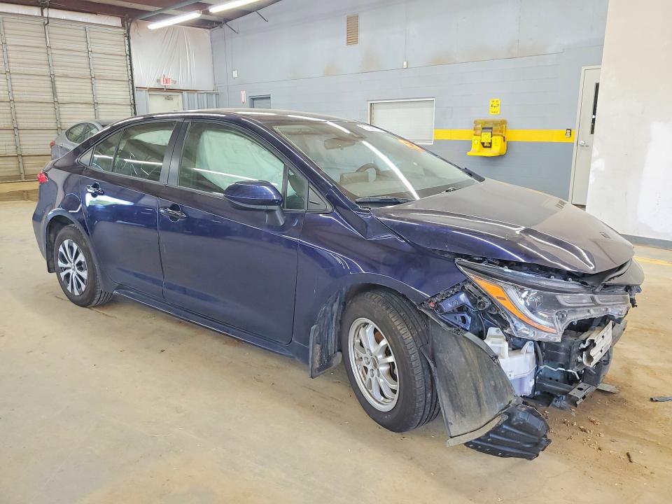 Продаж на аукціоні авто 2022 Toyota Corolla, vin: JTDEAMDE4NJ058775, номер лоту: 61194316