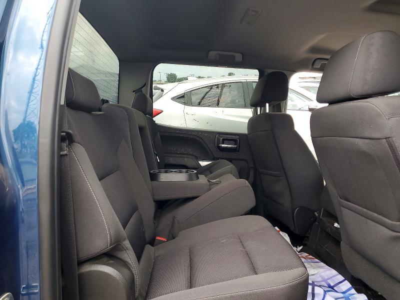 Продаж на аукціоні авто 2018 Chevrolet Silverado, vin: 3GCUKREC6JG372992, номер лоту: 62614216
