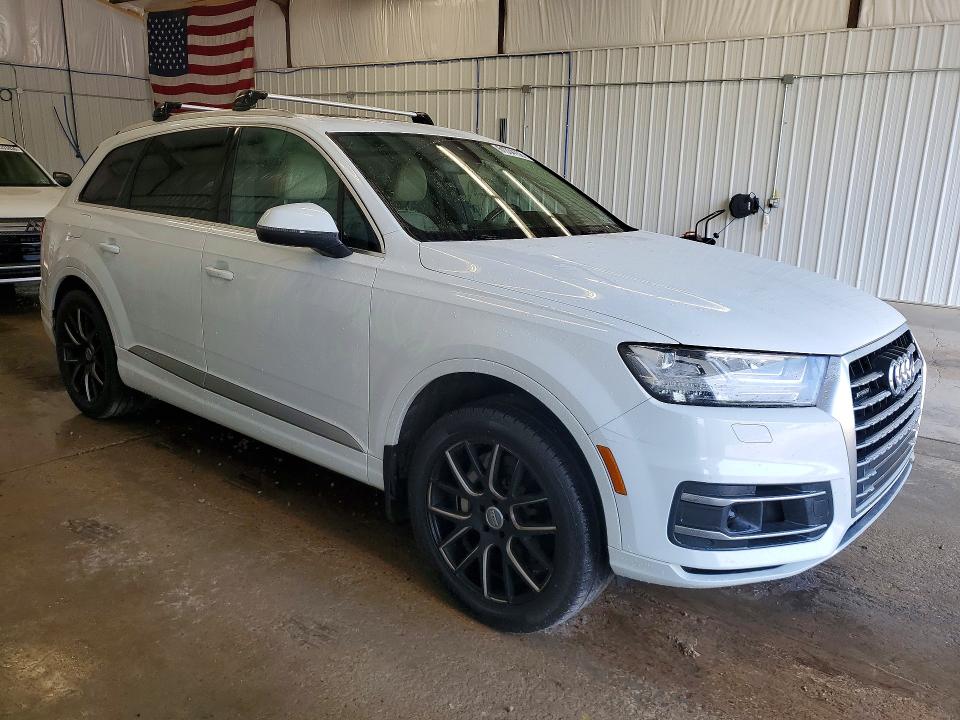 2017 Audi Q7 მანქანა იყიდება აუქციონზე, vin: WA1VAAF72HD013845, აუქციონის ნომერი: 61334156