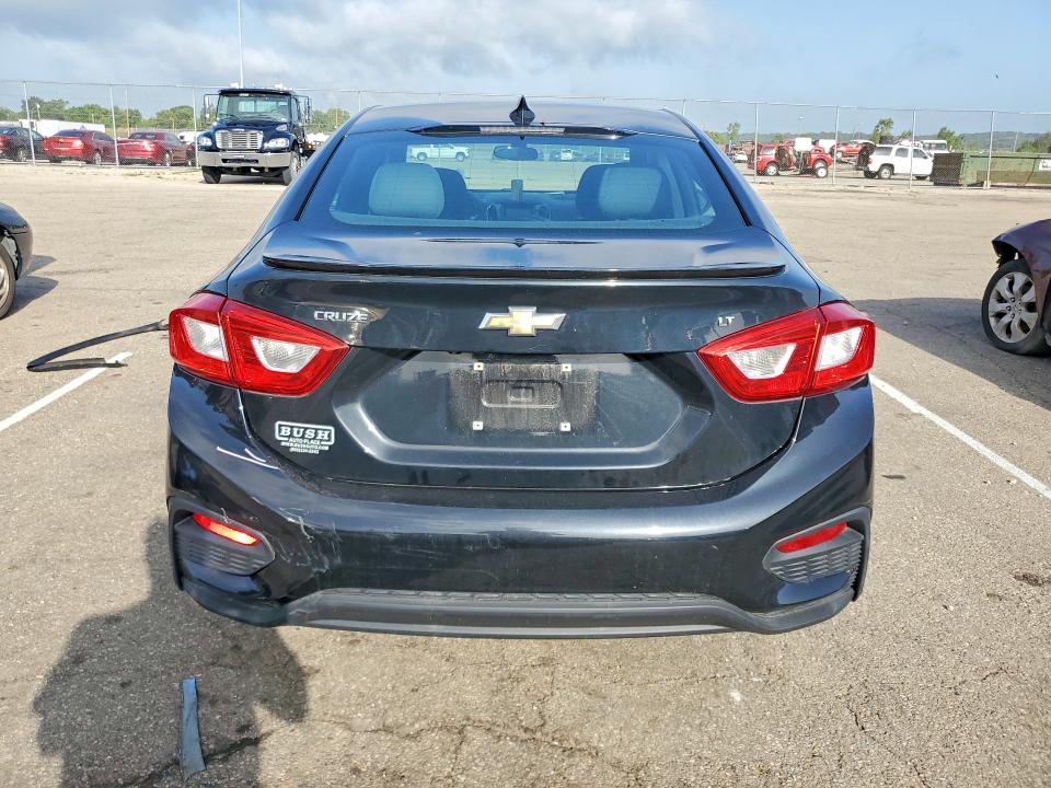 Продаж на аукціоні авто 2017 Chevrolet Cruze, vin: 1G1BE5SM9H7268970, номер лоту: 58970526