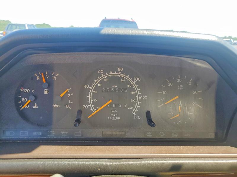 1995 Mercedes-benz E მანქანა იყიდება აუქციონზე, vin: WDBEB31E5SC115706, აუქციონის ნომერი: 59676386