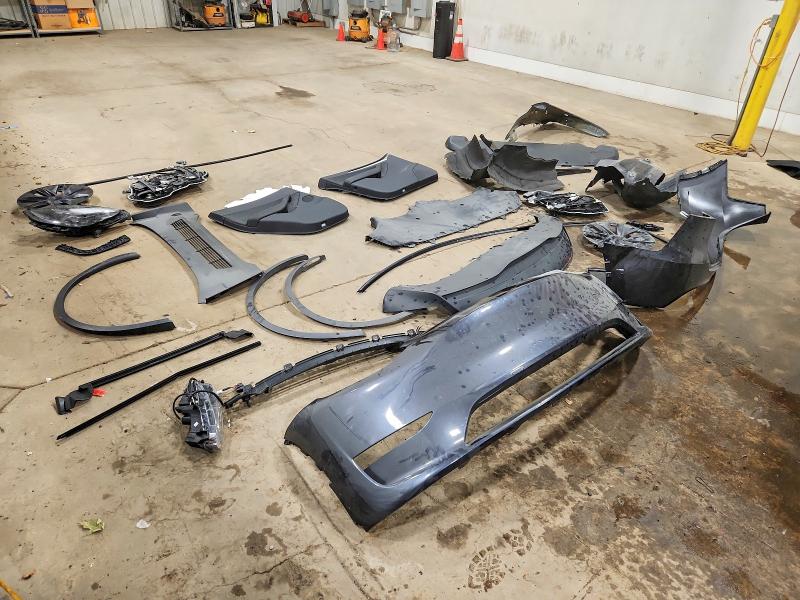 2025 Tesla Model Y მანქანა იყიდება აუქციონზე, vin: 7SAYGDEE0SA352137, აუქციონის ნომერი: 62664456