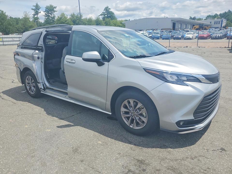 Продажа на аукционе авто 2025 Toyota Sienna, vin: 5TDYRKEC2SS228752, номер лота: 60765516