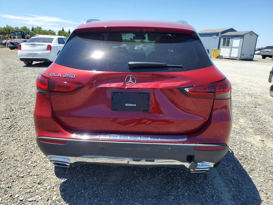 62125246 :رقم المزاد ، W1N4N4GB0NJ329941 vin ، 2022 Mercedes-benz Gla مزاد بيع