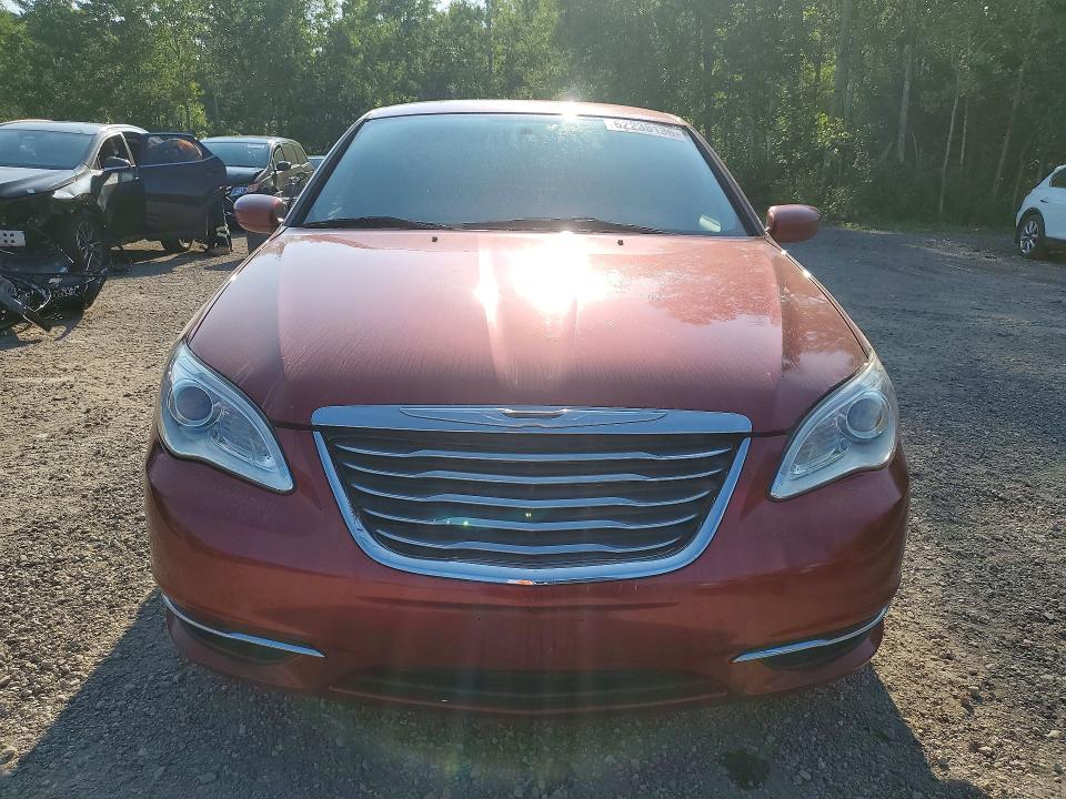 Продаж на аукціоні авто 2013 Chrysler 200, vin: 1C3CCBAB0DN524472, номер лоту: 62238136