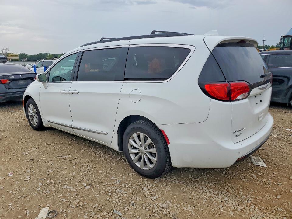 Auction sale of the 2017 Chrysler Pacifica, vin: 2C4RC1BG9HR584205, lot number: 62417046